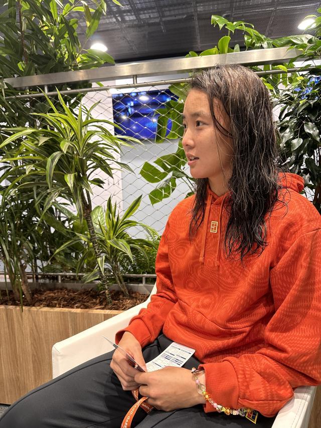 张奔斗：没教练的袁悦，一个月试了5个教练