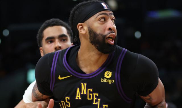 1704880041997092026.png 博鱼电竞平台-轰41+11+6!最强浓眉统治比赛 湖人还得靠他来扛