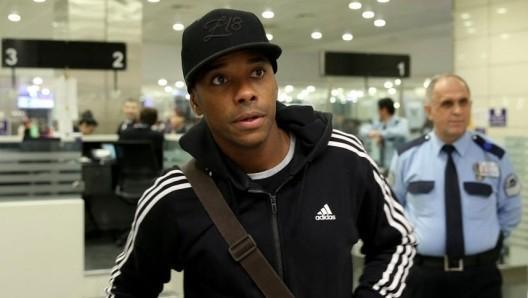 博鱼电竞官方网站-米体:若顺利,2027年后罗比尼奥可转为半自由刑&白天可外出