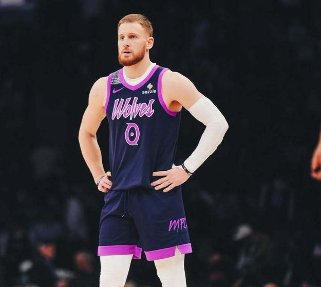 两主力缺阵替补暴走，兰德尔29+8+6力压字母，森林狼33分血洗雄鹿